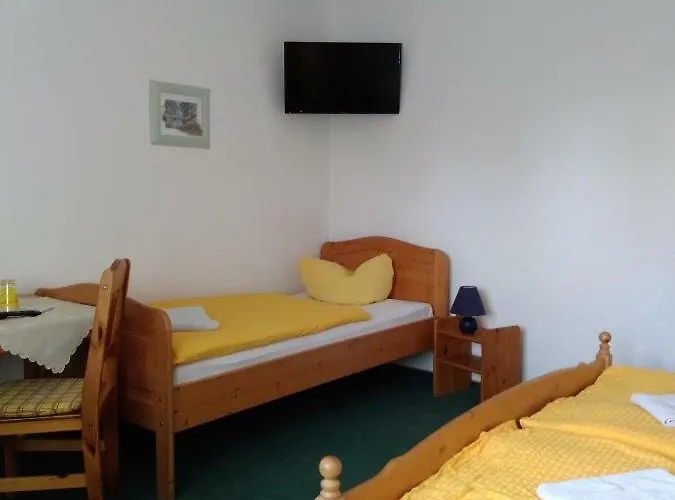 Pensionat Und Zur Scheune